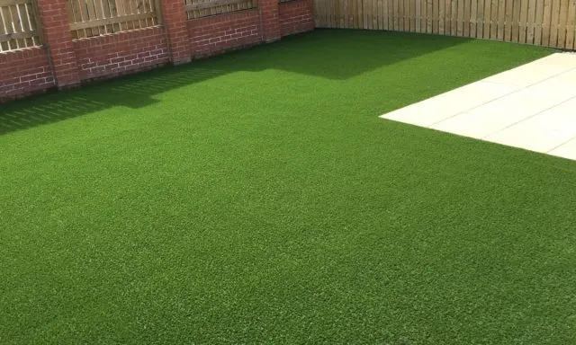 Easigrass Chelsea artificial lawn installation